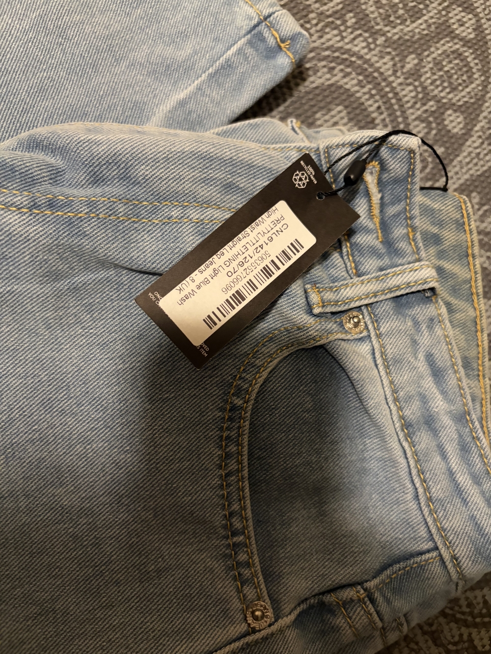 PrettyLittleThing Light Blue Straight Jeans